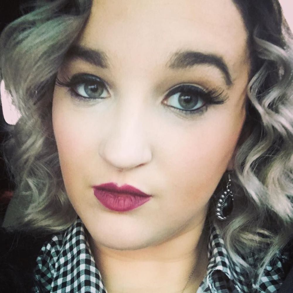 Meet your Posher, Brandi